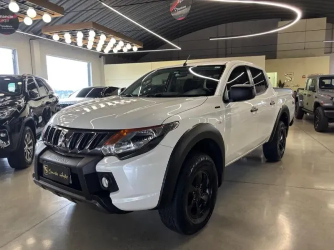 Mitsubishi L200 Triton Sport Outdoor 2.4 4X4 Dies 2024