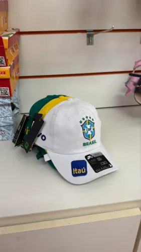 5 bonés seleção