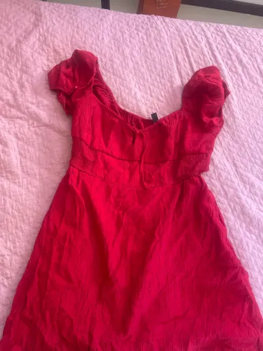 Vestido vermelho curto da Renner