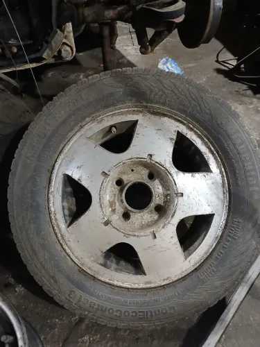 Rodas de liga leve aro 13 com pneus