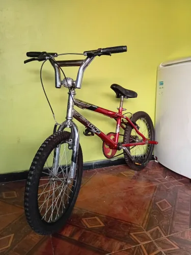 Bicicleta cross freestyle aro 20