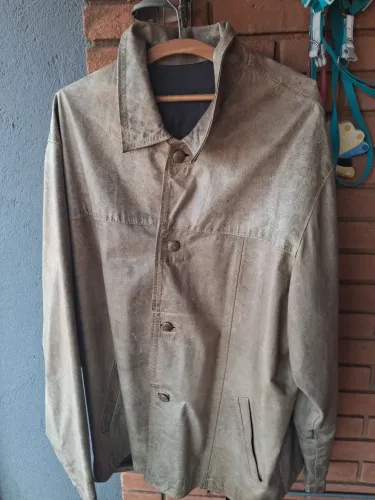 Jaqueta de couro ramarino