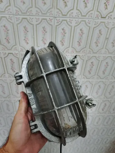 Luminária náutica antiga industrial modelo tartaruga