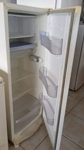Geladeira Consul 220w