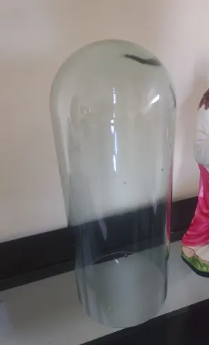 Relicário de vidro com 45cm para proteção de imagens e esculturas