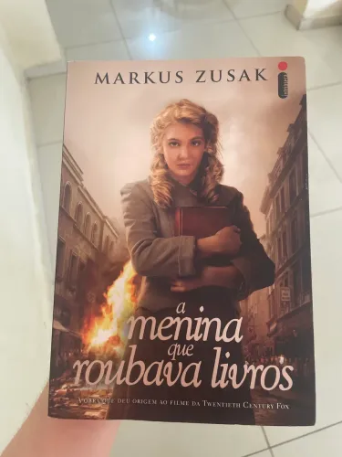 A menina que roubava livros 
