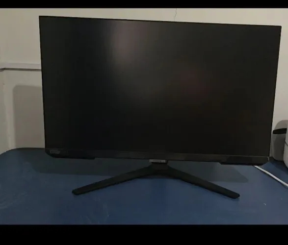 Monitor Samsung Odyssey G40 27 pol 240hz