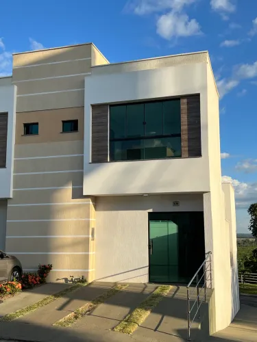 Alugo Sobrado em Condomínio Fechado em Marabá