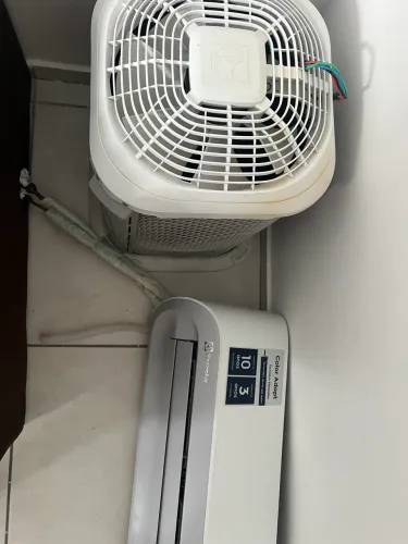 Ar condicionado Electrolux color 