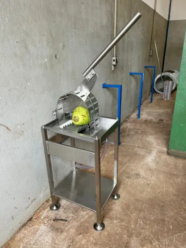 Máquina Manual Para Cortar Coco Verde