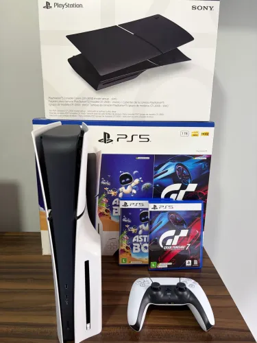 PS5 Slim com leitor de disco+ 2 jogos+ Tampa slim preta