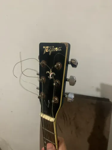 Violão tagima
