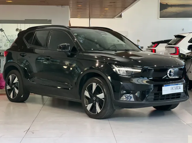 Volvo XC40 Recharge Plus (elétrico) 2024