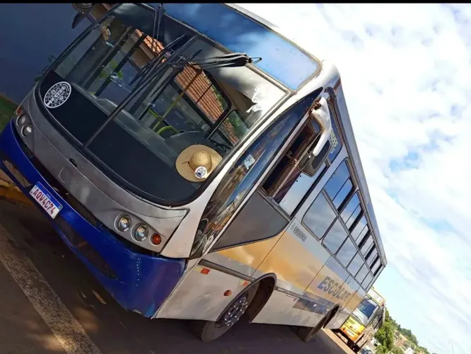novo motor muito conservado esse ônibus escolar