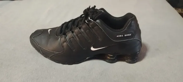 Tênis Nike Shox