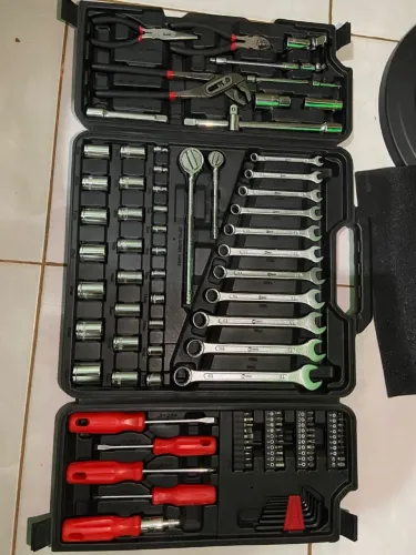 Jogo de ferramentas com 110 peças 