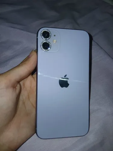 iPhone 11 lilás