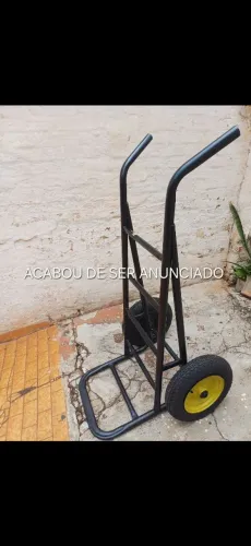 Carrinho de carga*semi novo 300 KG*pneu camara ocasião $400,00 não entrego*não troca 