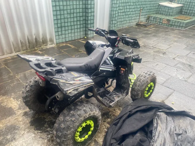 Vendo quadriciclo novo