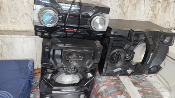 Som Panasonic com Bluetooth toca cd