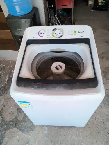 Máquina de lavar roupa semi novo 12k