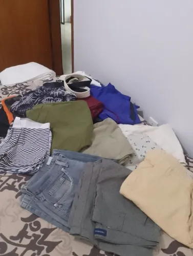 Vendo mercadorias para brechó