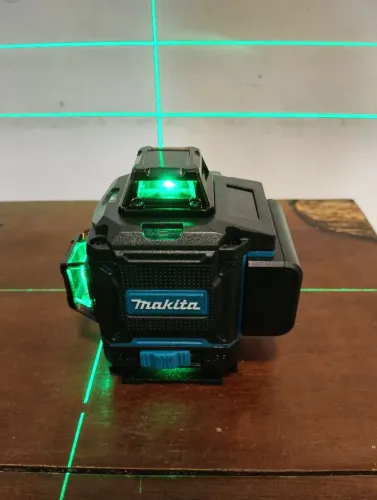 NÍVEL A LASER MAKITA
