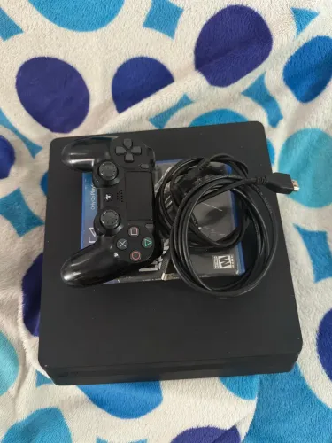 Ps4 slim 1TB