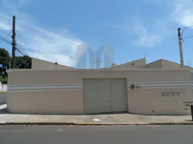 Kitnet/ Studio com 1 Quarto(s) e 1 banheiro(s) para Alugar, 40 m² por R$ 700 / Mês