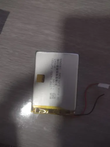 Bateria de lítio 3.7v 1800mah nova