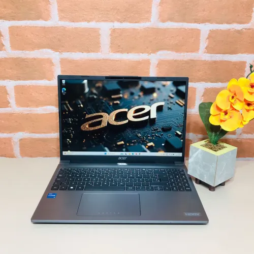 Notebook Acer i5 de 13ª Geração/ Ram 8GB/ Ssd 256GB/ Placa Intel Graphics 4GB 