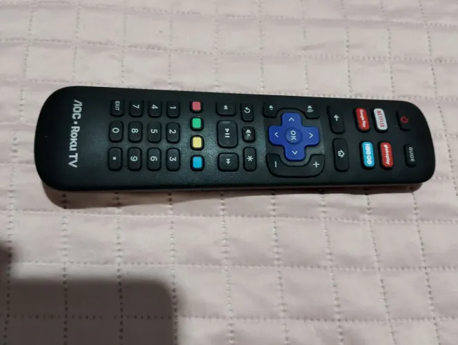 Vendo controle de smart tv AOC Roku tvoriginal por 30 reais para vir buscar ok 
