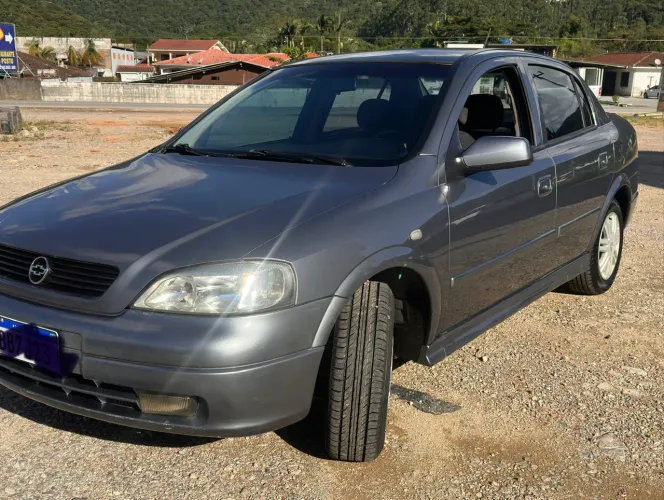 Chevrolet Astra GL Milenium 1.8 MPFI 4P 2001