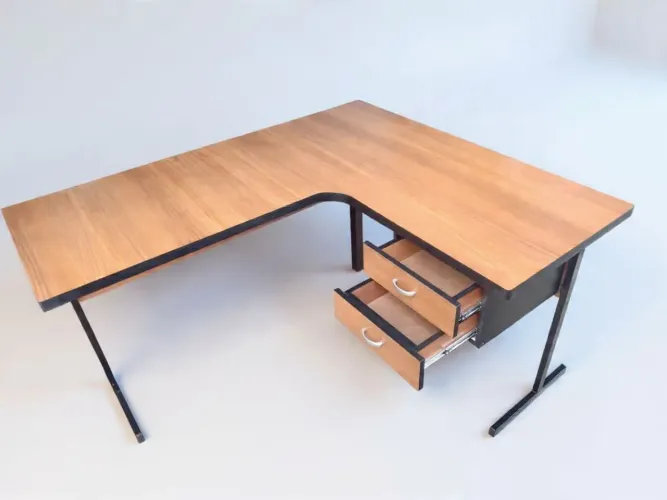 Mesa em L