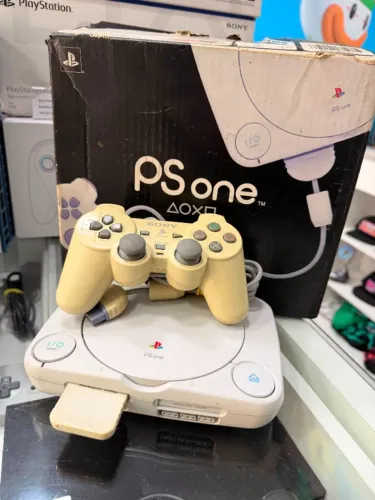 Ps1 baby rodando jogos normalmente com caixa