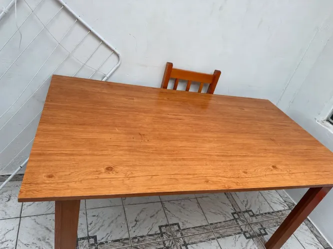Mesa 6 cadeiras