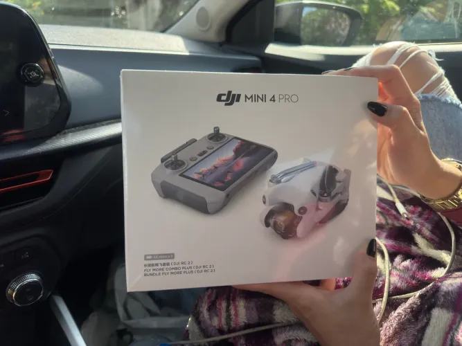 DJI Mini 4 Pro Combo PLUS 