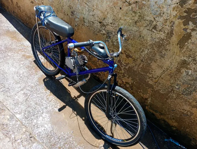 Vendo motorizada chama rapaziada