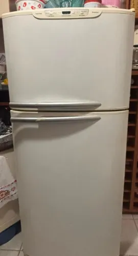 Geladeira Electrolux Frost Free DF38 Premium 352L