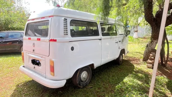 Volkswagen Kombi Standard/ Luxo/ Serie Prata (álcool) 2005
