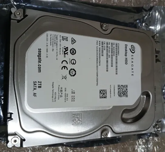 5 HDs usados de 500GB e 1 HD novo de 1TB