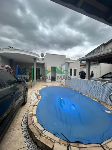 Casa com 3 dormitórios à venda, 195 m² por R$ 660.000,00 - Loteamento Village Das Palmeira
