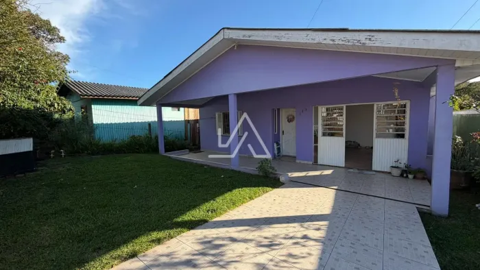 CASA NO BAIRRO BOQUEIRÃO