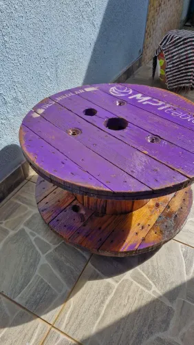  Mesa Bobina em madeira, pintura verniz maritimo e rodízio de silicone 