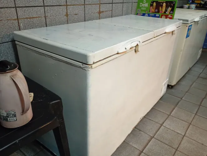 Freezer - 540 litros - ; perfeito estado - aceito cartão -