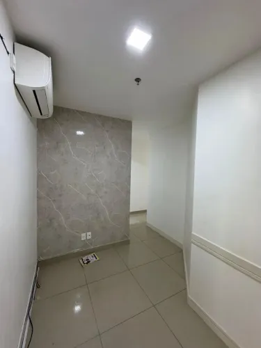 Sala Comercial No Shopping da Ilha Para Alugar