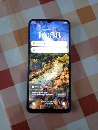 Celular poco