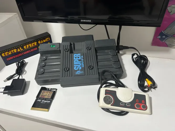 PC Engine Super Grafx + Everdrive e acessórios