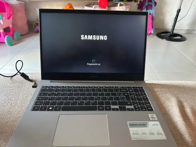 Samsung Book E30 com processador Intel Core i3