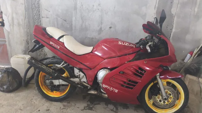 Suziki 600Rs Aceito trocas . 